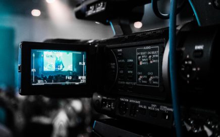Camera screen viewer